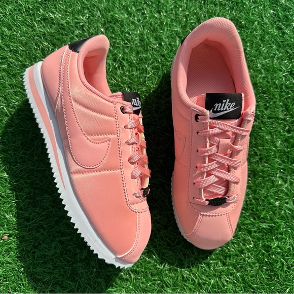 Nike Cortez Basic Txt Valentines Day Bleached Coral - Picture 8 of 12
